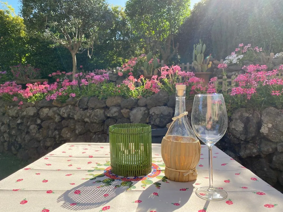 Hotel Etna Vintage Linguaglossa 0*,  Italien